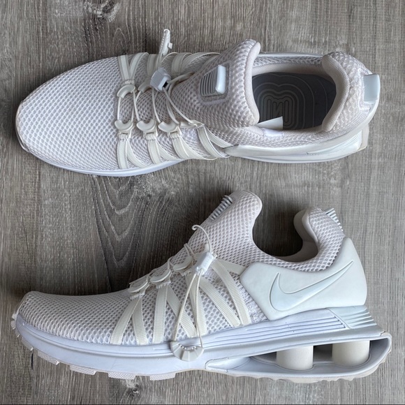 nike shox gravity white